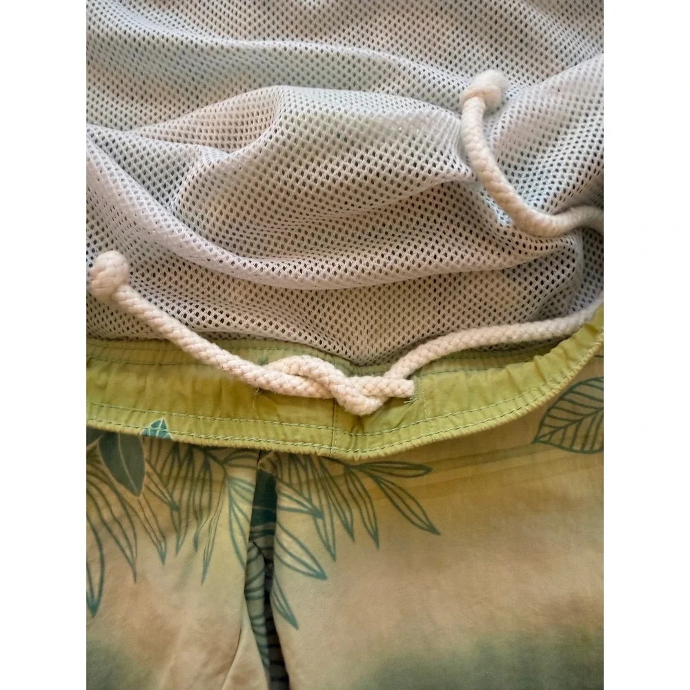 Tommy Bahama Swim Trunks Mens XXL‎ Green/Yellow Mesh-Lined Board Shorts